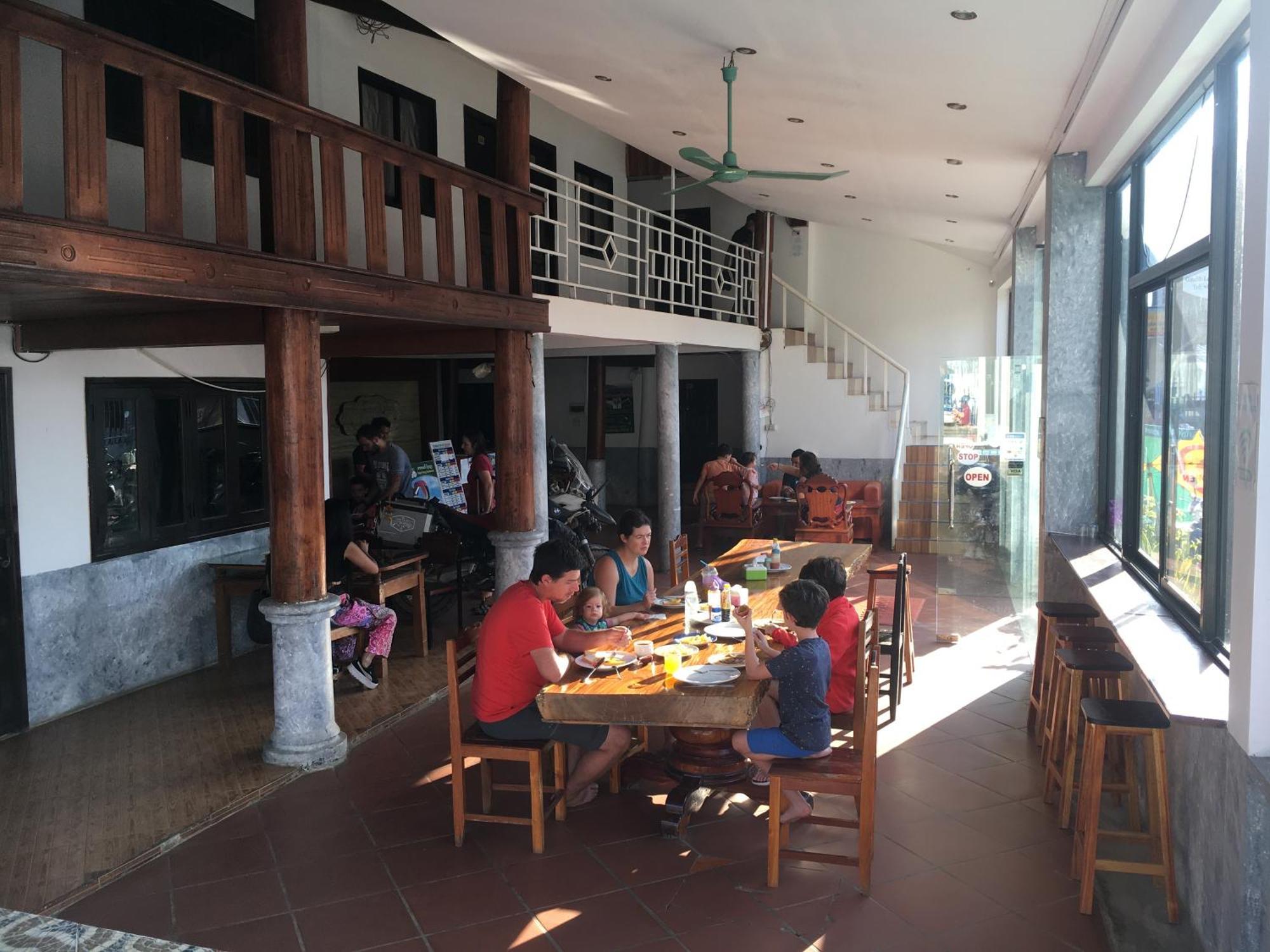 Lacasa Vang Vieng Hotel Exterior foto